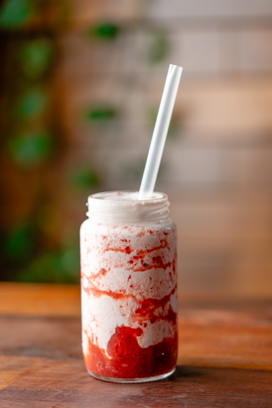 Milkshake Morango — Porpino Burger