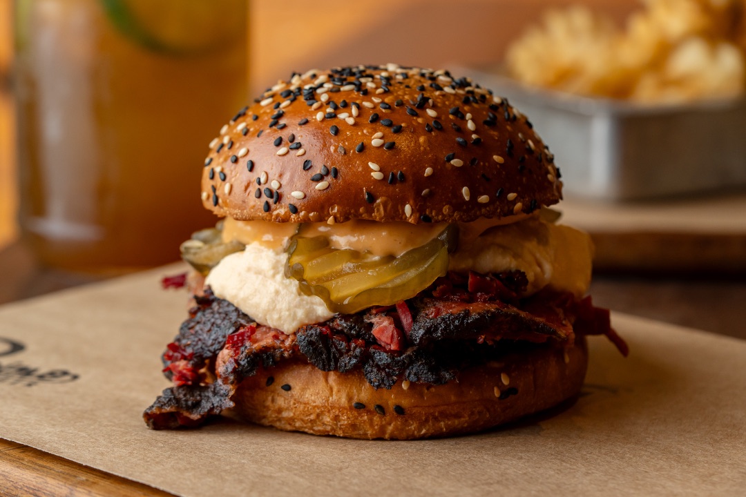 Pastrami Burger — Porpino Burger